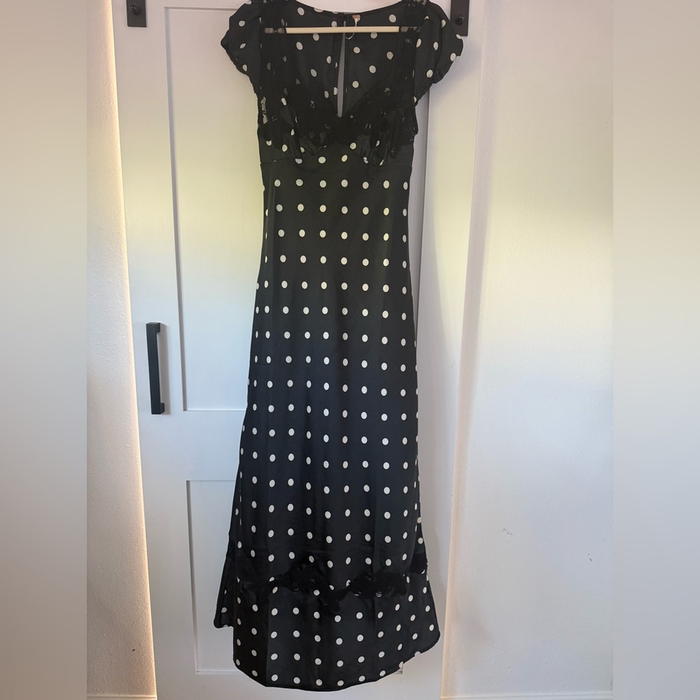 Butterfly Babe Midi Dress in Black and White Comb